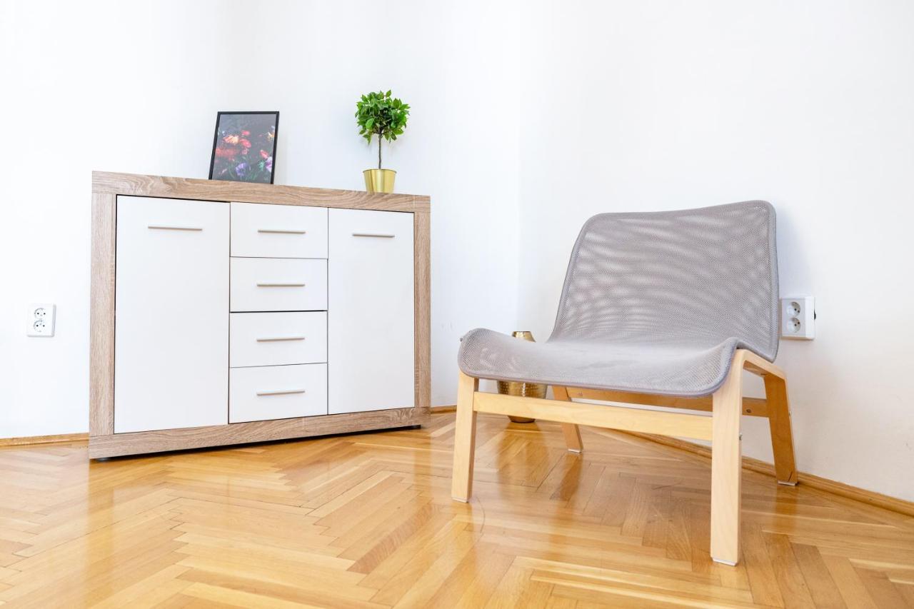 W25 Smart Apartment Budapesta Exterior foto